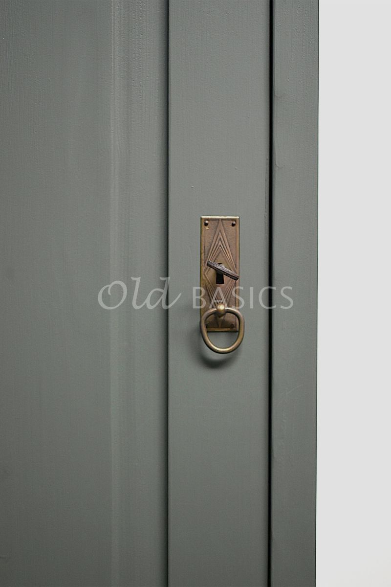 Detail van Smalle kast Vertou, 1 deuren, RAL7009, groen, grijs, materiaal hout